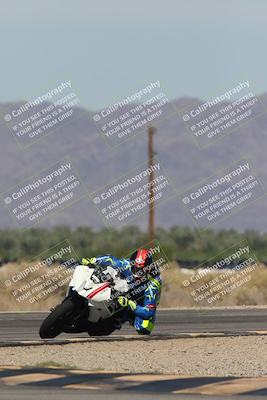 media/Oct-13-2025-Moto Forza (Mon) [[a66d839500]]/2-A Group/Session 3 (Turn 16)/